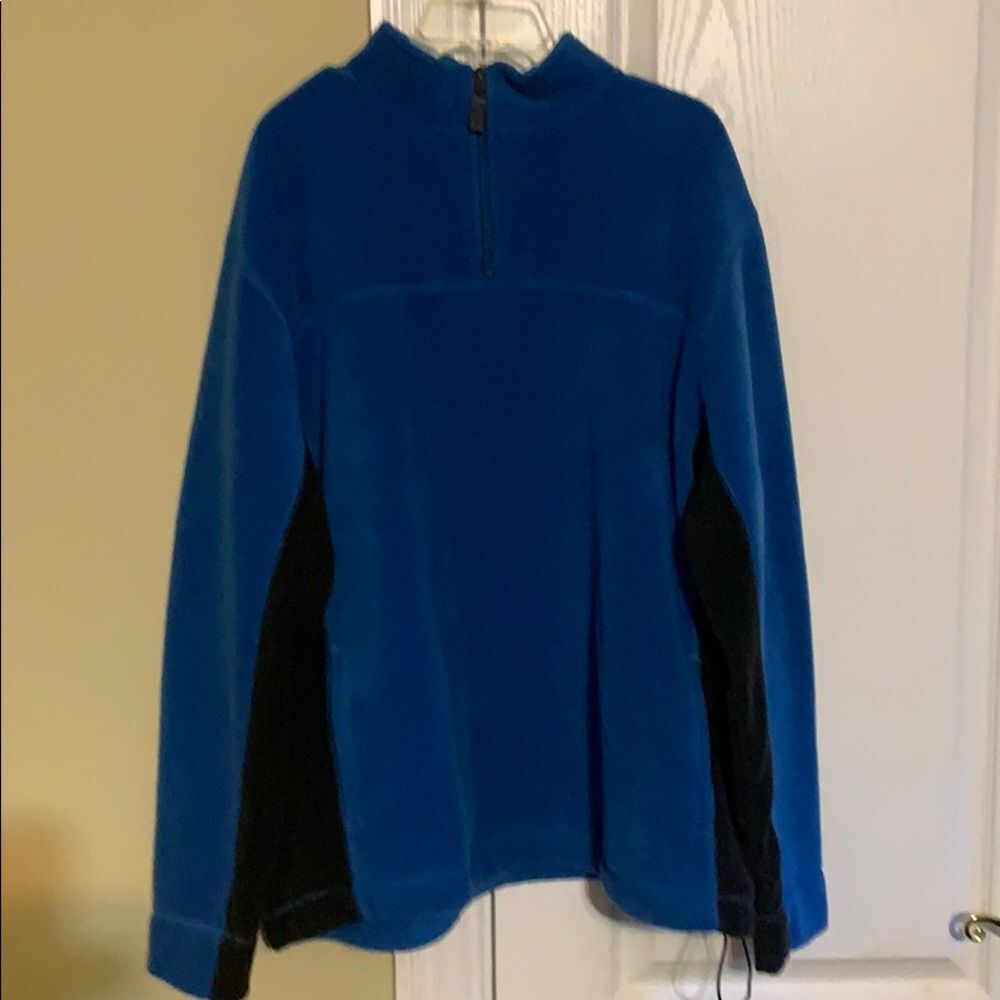 Gap fleece pullover